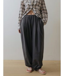 UNNOUT（アナウト）の「TERRY BALLOON PANTS CHARCOAL（スウェットパンツ）」