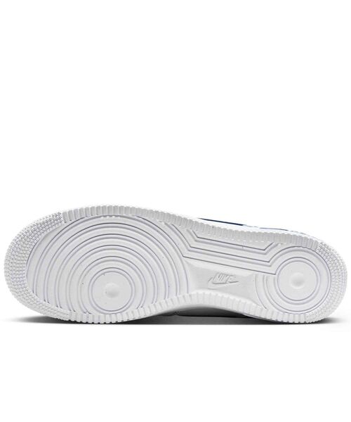 NIKE（ナイキ）の「ナイキ エア フォース 1 '07 LV8 メンズシューズ / Nike Air Force 1 '07 LV8 Men's Shoes HQ2037-100 White（スニーカー・メンズ・ホワイト・29.5/29/28.5/27.5/30/24.5/24/28/27/26.5/26/25.5/25）」の4枚目の写真