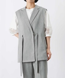 LUCA（ルカ）の「LC/LLL テーラーカラーリボンベルトジレ（ベスト）」