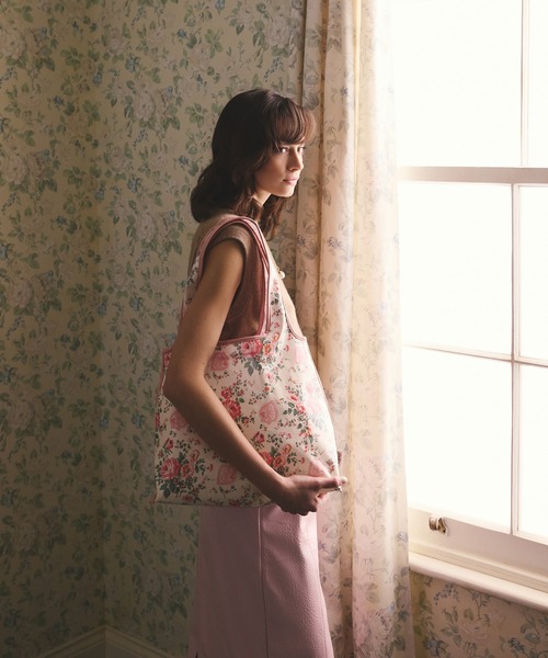 Cath Kidston(キャスキッドソン)の「メリルボーン ショッパー Hackney Rose(エコバッグ/サブバッグ・レディース・ピンク・FREE)」の12枚目の写真
