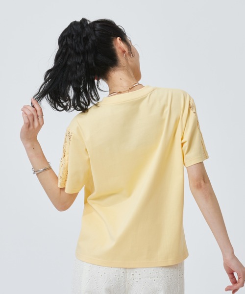 adidas（アディダス）の「【別注】アディダス adidas W LACE 3ST SS TEE AP 限定コラボ（Tシャツ/カットソー・レディース・オフホワイト/オレンジ/ダークグレー・S/M/L/XL）」の8枚目の写真