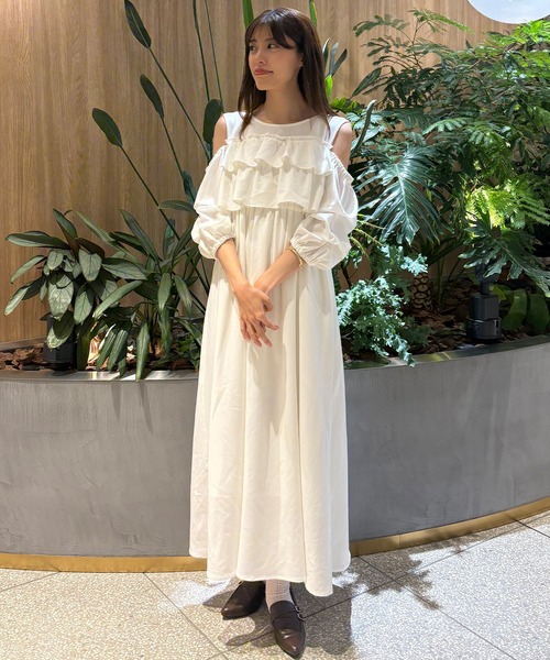 Cherir Mignon(シェリルミニョン)の「【Cherir Mignon】フリルティアードタックバルーンスリーブワンピース(ワンピース・レディース・ブラック/ホワイト・S/M)」の10枚目の写真