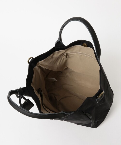 Ray BEAMS(レイビームス)の「toleur / ポリエステル 2way トートバッグ 2(トートバッグ・レディース・ベージュ/ブラック/オリーブ・ONE SIZE)」の5枚目の写真
