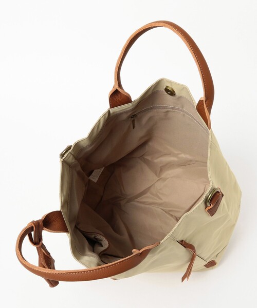Ray BEAMS(レイビームス)の「toleur / ポリエステル 2way トートバッグ 2(トートバッグ・レディース・ベージュ/ブラック/オリーブ・ONE SIZE)」の14枚目の写真