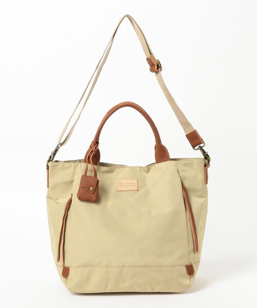 Ray BEAMS(レイビームス)の「toleur / ポリエステル 2way トートバッグ 2(トートバッグ・レディース・ベージュ/ブラック/オリーブ・ONE SIZE)」の15枚目の写真