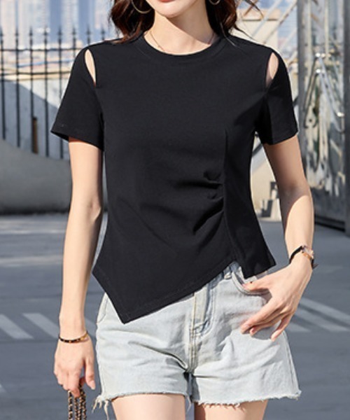 deux amour(ドゥーザムール)の「ショルダーカットアウトヘムラインアシメT(Tシャツ/カットソー・レディース・グリーン/レッド/ブラック・FREE)」の5枚目の写真