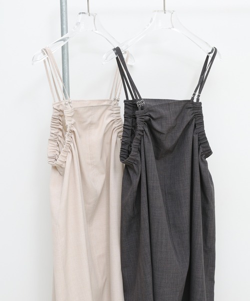 select MOCA(セレクトモカ)の「サイドギャザーキャミワンピース【接触冷感/セットアップ対応】(ワンピース・レディース・チャコールグレー/ベージュ・LARGE/MEDIUM)」の3枚目の写真