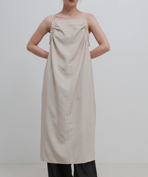 select MOCA(セレクトモカ)の「サイドギャザーキャミワンピース【接触冷感/セットアップ対応】(ワンピース・レディース・チャコールグレー/ベージュ・LARGE/MEDIUM)」の6枚目の写真