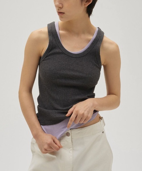 TODAYFUL（トゥデイフル）の「Useful Seamless Rib Tanktop 12610621（タンクトップ・レディース・ブラウン/ホワイト/チャコールグレー・FREE）」の3枚目の写真