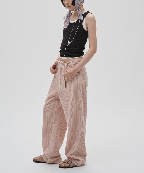 TODAYFUL（トゥデイフル）の「Useful Seamless Rib Tanktop 12610621（タンクトップ・レディース・ブラウン/ホワイト/チャコールグレー・FREE）」の9枚目の写真
