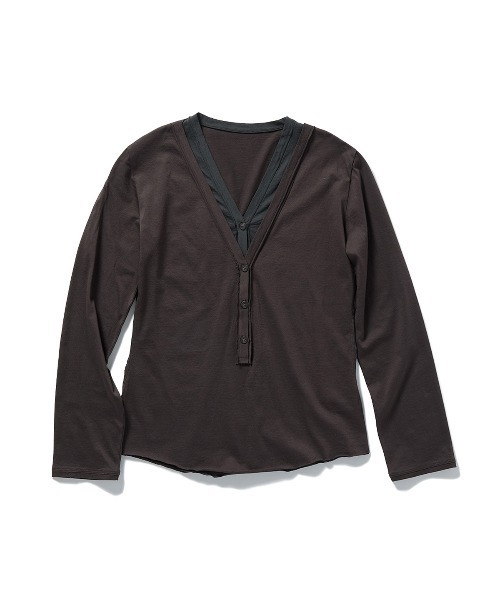 PERVERZE（パーバーズ）の「Layered Henley Long T-Shirts（Tシャツ/カットソー・レディース・ブラウン/ブラック・FREE）」の2枚目の写真