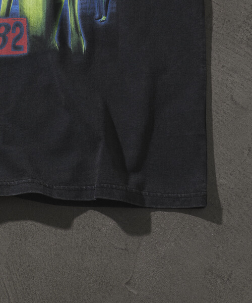 FREAK'S STORE(フリークスストア)の「【EXCLUSIVE】BLINK182 alien print Tee / ブリンク182 エイリアングラフィックプリント クルーネック Tシャツ(Tシャツ/カットソー・メンズ・ブラック・MEDIUM/LARGE/X-LARGE)」の5枚目の写真