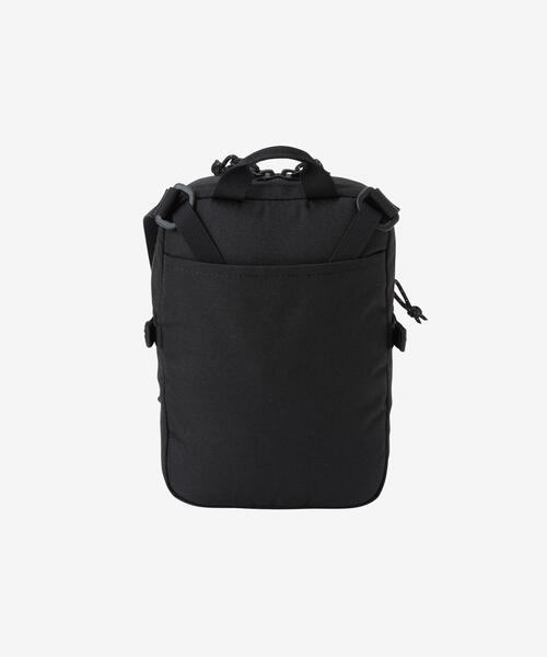 URBAN RESEARCH Sonny Label（アーバンリサーチサニーレーベル）の「THE NORTH FACE　BOULDER MINI SHOULDER（ショルダーバッグ・メンズ・アイボリー/ブラック・ONE）」の6枚目の写真