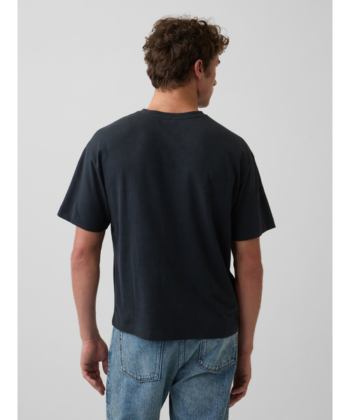 GAP(ギャップ)の「コットンリネン オーバーサイズ クロップドTシャツ(Tシャツ/カットソー・メンズ・ライトブルー/ブラック/ライトベージュ・XS/S/M/L/XL)」の8枚目の写真