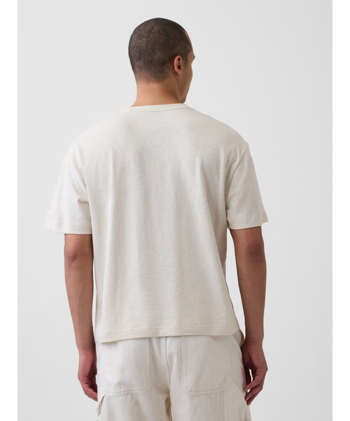GAP(ギャップ)の「コットンリネン オーバーサイズ クロップドTシャツ(Tシャツ/カットソー・メンズ・ライトブルー/ブラック/ライトベージュ・XS/S/M/L/XL)」の9枚目の写真