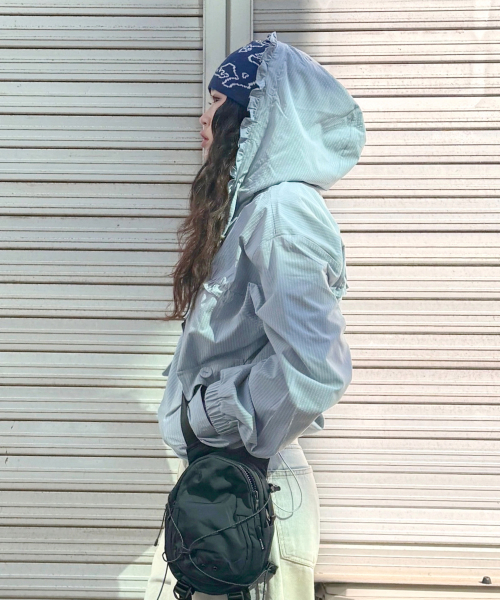 MASMARULEZ APPAREL（マスマルールズ アパレル）の「Check Frill Windbreaker Jacket_Sky Blue（ナイロンジャケット・レディース・スカイブルー・ONE SIZE）」の5枚目の写真