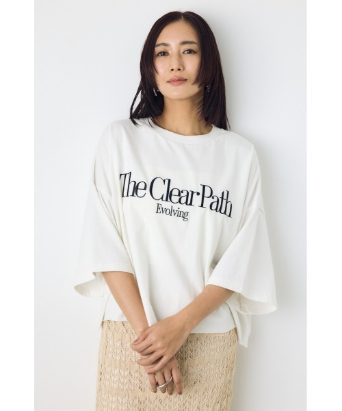 AZUL by moussy(アズールバイマウジー)の「刺繍ロゴTシャツ(Tシャツ/カットソー・レディース・ライトイエロー/ホワイト/グレー系その他4・SMALL/MEDIUM)」の4枚目の写真