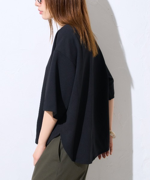 TRIANGLE PALETTE(トライアングルパレット)の「五分袖ラウンドヘム クルーネックトップス(Tシャツ/カットソー・レディース・ブラック/ホワイト・FREE)」の15枚目の写真