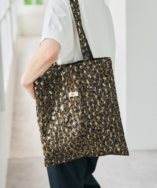Spick & Span(スピックアンドスパン)の「Uhr / ウーア Sequin Leopard Tote(トートバッグ・レディース・ブラウン・FREE)」の3枚目の写真