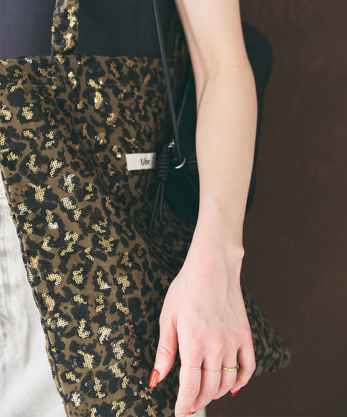Spick & Span(スピックアンドスパン)の「Uhr / ウーア Sequin Leopard Tote(トートバッグ・レディース・ブラウン・FREE)」の7枚目の写真