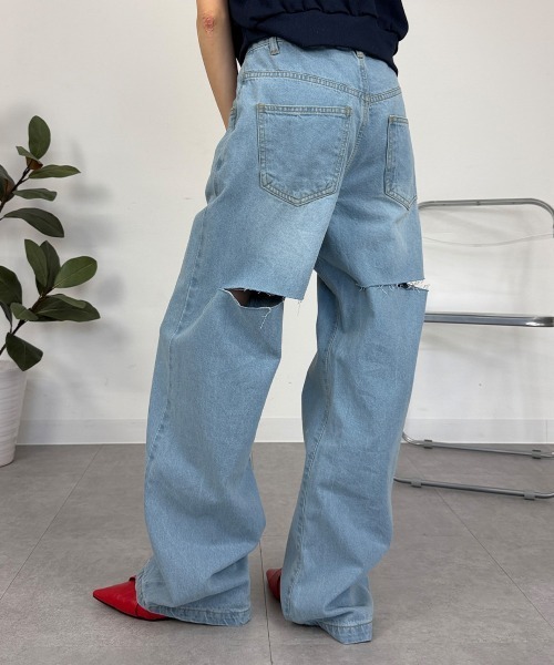 mellomela.(メロメラ)の「バックスリットデニムパンツ(デニムパンツ・レディース・ライトブルー/ブルー・M)」の1枚目の写真