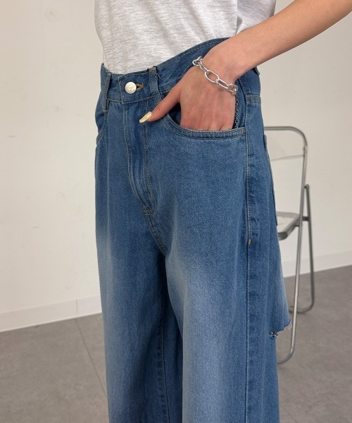 mellomela.(メロメラ)の「バックスリットデニムパンツ(デニムパンツ・レディース・ライトブルー/ブルー・M)」の20枚目の写真