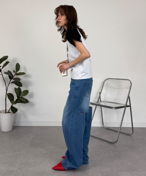 mellomela.(メロメラ)の「バックスリットデニムパンツ(デニムパンツ・レディース・ライトブルー/ブルー・M)」の8枚目の写真