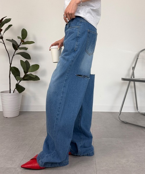mellomela.(メロメラ)の「バックスリットデニムパンツ(デニムパンツ・レディース・ライトブルー/ブルー・M)」の13枚目の写真