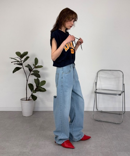 mellomela.(メロメラ)の「バックスリットデニムパンツ(デニムパンツ・レディース・ライトブルー/ブルー・M)」の6枚目の写真