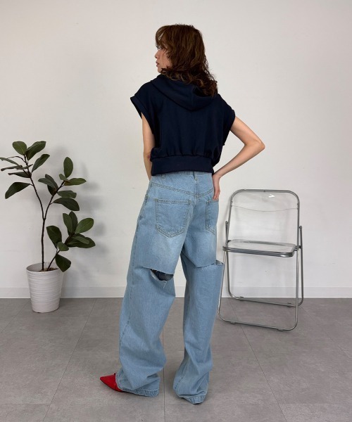 mellomela.(メロメラ)の「バックスリットデニムパンツ(デニムパンツ・レディース・ライトブルー/ブルー・M)」の4枚目の写真