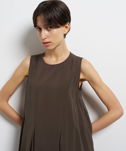 LANVIN en Bleu(ランバンオンブルー)の「フィブリルレーヨンフレアワンピース(ワンピース・レディース・ブラウン/ベージュ/チャコールグレー・38/36)」の15枚目の写真