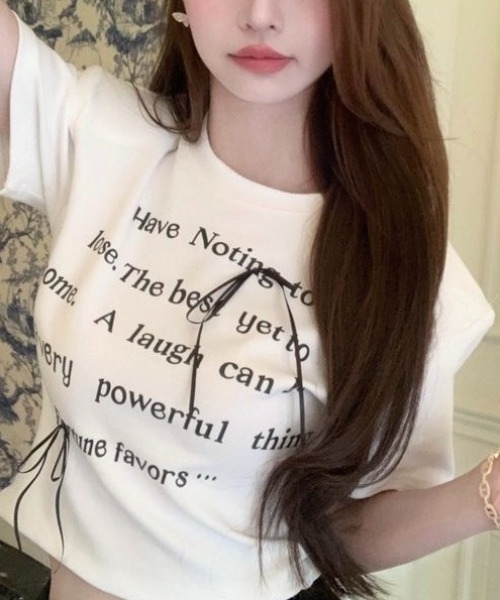 ViViDAY(ビビデー)の「フロントリボン&英字ロゴ ショットtシャツ(Tシャツ/カットソー・レディース・ホワイト/ブラック・M)」の4枚目の写真