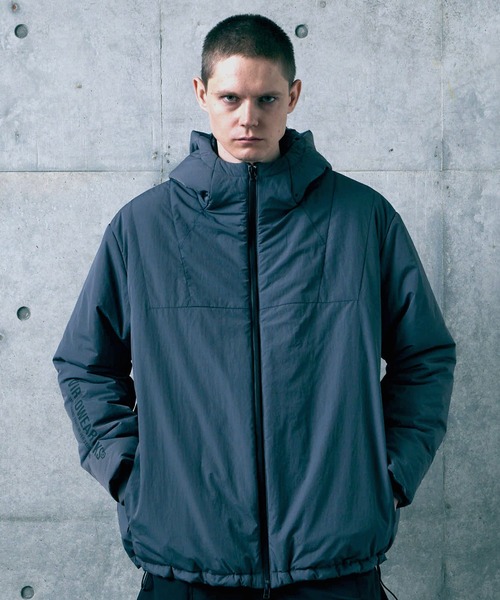 VIRGOwearworks(ヴァルゴウェアワークス)の「AETHER PUFF JKT(ダウンジャケット/コート・メンズ・チャコールグレー/ブラック・4/3/2)」の2枚目の写真