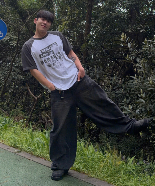 MINDBRIDGE(マインドブリッジ)の「ドゥグッド_グラフィックラグランオーバーサイズTシャツ - 2カラー(Tシャツ/カットソー・メンズ・オートミール/ライトグレー・100/105/95)」の6枚目の写真