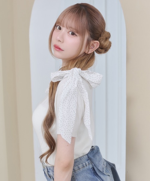 Rmine(アールマイン)の「ドット シフォン リボン ニット オフショル トップス(半袖)(ニット/セーター・レディース・グレー/ネイビー/ホワイト・FREE)」の8枚目の写真
