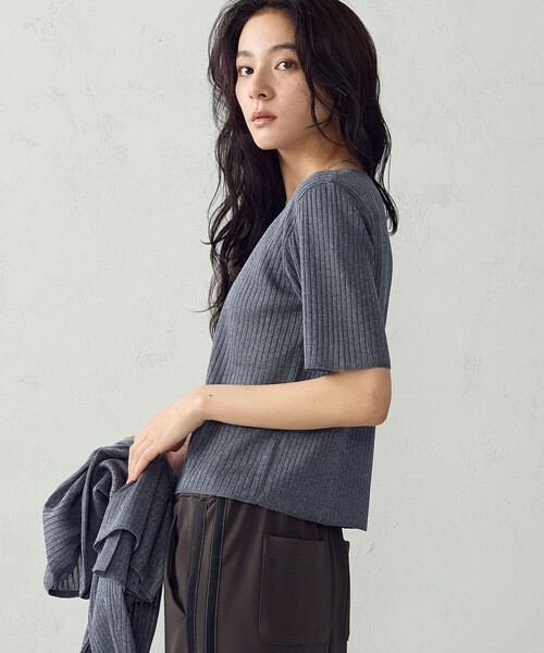 COMME CA ISM(コムサイズム)の「シアーリブ 5分袖ニット(ニット/セーター・レディース・ブルー/ブラウン・LARGE/MEDIUM)」の11枚目の写真