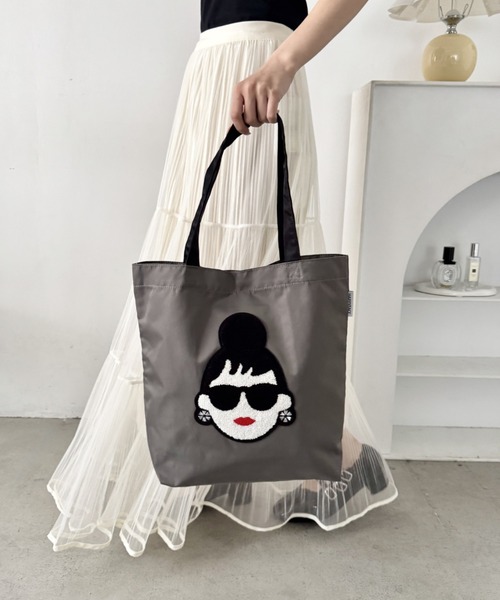 HAPPY FACE(ハッピーフェイス)の「EMMA 顔相良刺?新トート GY(トートバッグ・レディース・グレー・ONE SIZE)」の2枚目の写真