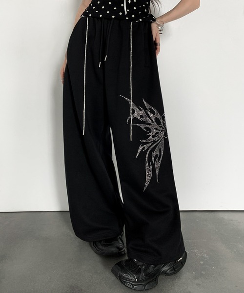 VEILA(ヴェイラ)の「ビジューバタフライ柄ワイドパンツ(その他パンツ・レディース・ピンク/ブラック・S/M/L)」の7枚目の写真