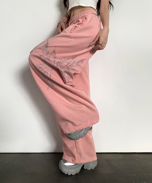 VEILA(ヴェイラ)の「ビジューバタフライ柄ワイドパンツ(その他パンツ・レディース・ピンク/ブラック・S/M/L)」の15枚目の写真