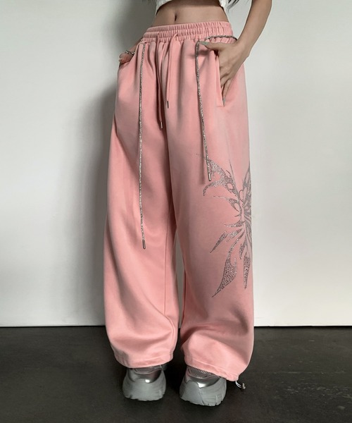 VEILA(ヴェイラ)の「ビジューバタフライ柄ワイドパンツ(その他パンツ・レディース・ピンク/ブラック・S/M/L)」の18枚目の写真