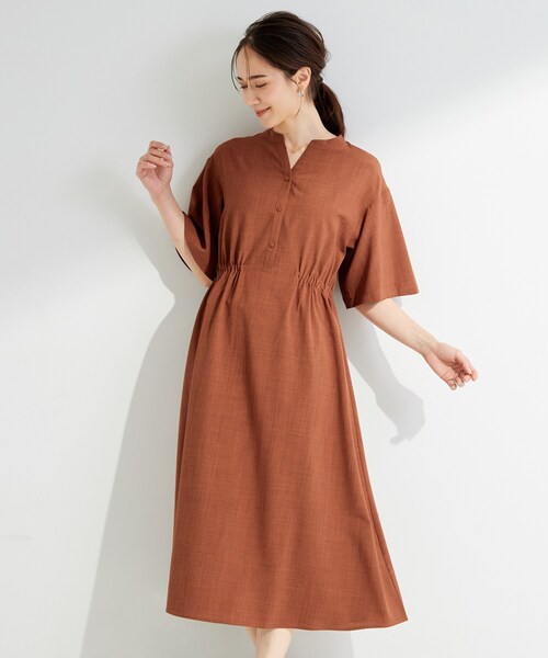 SHOO・LA・RUE(シューラルー)の「ウエストサイドギャザーワンピース(ワンピース・レディース・ブラック/ダークオレンジ・04/03/02/01)」の7枚目の写真