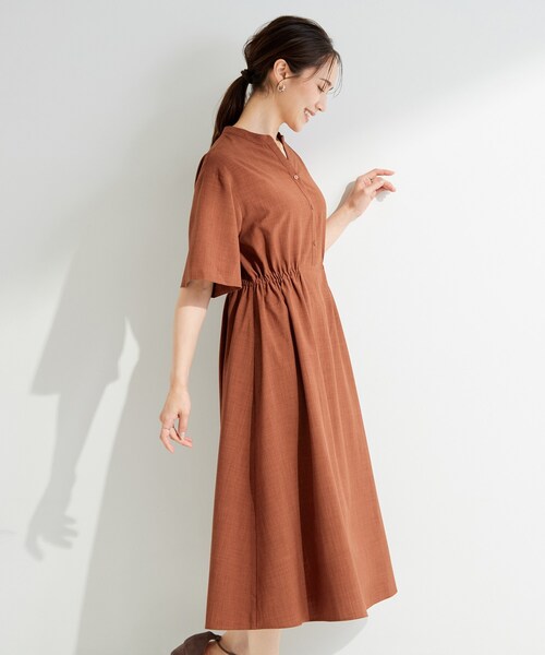 SHOO・LA・RUE(シューラルー)の「ウエストサイドギャザーワンピース(ワンピース・レディース・ブラック/ダークオレンジ・04/03/02/01)」の8枚目の写真