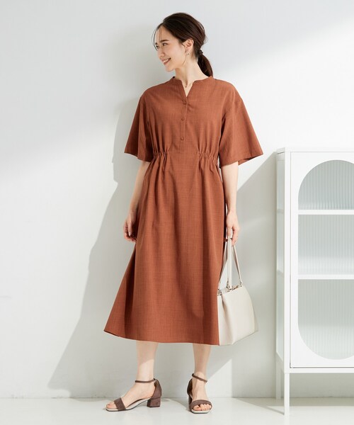 SHOO・LA・RUE(シューラルー)の「ウエストサイドギャザーワンピース(ワンピース・レディース・ブラック/ダークオレンジ・04/03/02/01)」の9枚目の写真