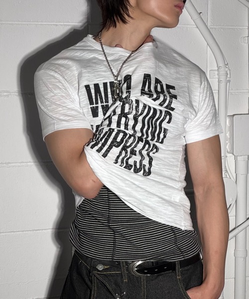 (Chikashitsu+) graphics slub cropped tee — графическая слаба‑кроп футболка, полуприлегающая