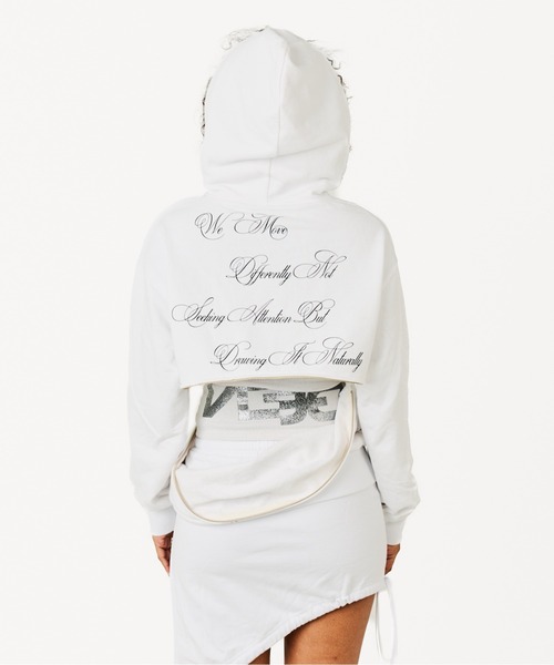 BEEDEN（ビーデン）の「PRINT OVER ZIP HOODIE（パーカー・レディース・ホワイト/ブラック・FREE）」の6枚目の写真