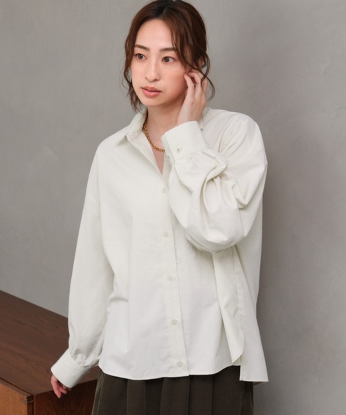 Elura(エルーラ)の「アイロンいらずレギュラーシャツ/1067304(シャツ/ブラウス・レディース・オフホワイト/ストライプ/カーキ/ブルー/ネイビー/ピンク・FREE)」の2枚目の写真