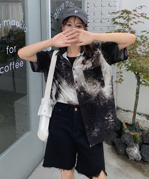 CANVAS+(キャンバスプラス)の「【CANVAS+】ニュアンス柄半袖ルーズシャツ(シャツ/ブラウス・レディース・ブラック系・M)」の2枚目の写真