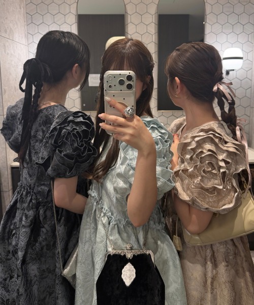 mellowneon(メロウネオン)の「ローズフリルジャガードドレス/オケージョンワンピース(ワンピース・レディース・グレー/ベージュ/ブラウン/ミント・SMALL/MEDIUM)」の14枚目の写真