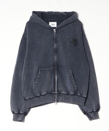 younger song（ヤンガーソング）の「universal logo Premium crush EMB zip hoodie（スウェット）」
