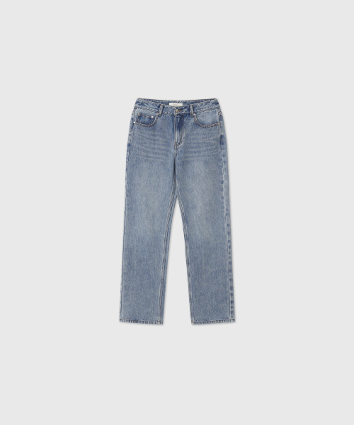 LOOKAST(ルックキャスト)の「101エッセンシャルストレートデニムパンツ / 101 ESSENTIAL STRAIGHT DENIM PANTS_2colors(デニムパンツ・レディース・ライトブルー/ダークブルー・S-Short/M-Short/L-Short/S-Long/M-Long/L-Long)」の4枚目の写真
